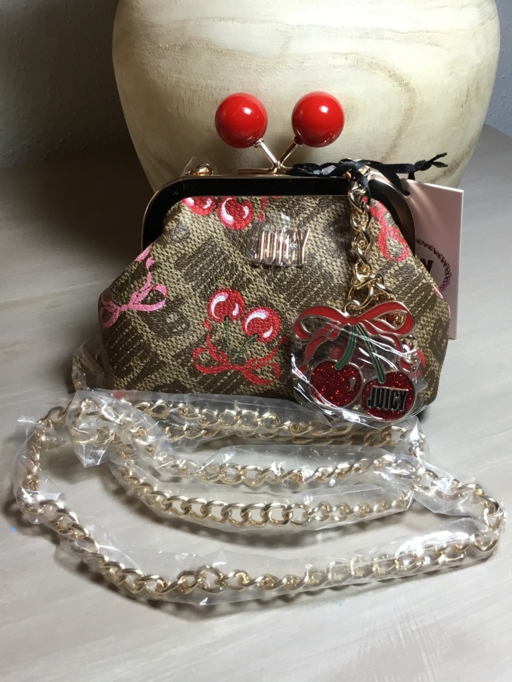 Juicy Couture Cherry Darling Kisslock coin/mini purse.